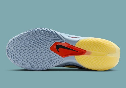 The Nike Zoom GT Cut 3 Sizes Up A “Glacier Blue” Makeover(pic5)